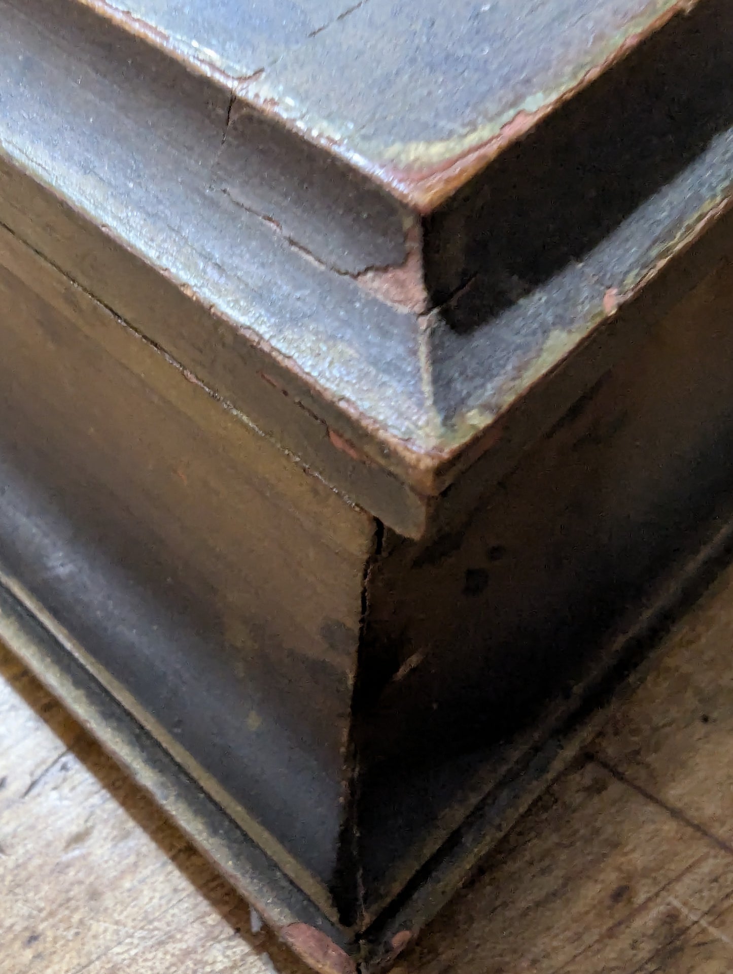 Floral hinged box