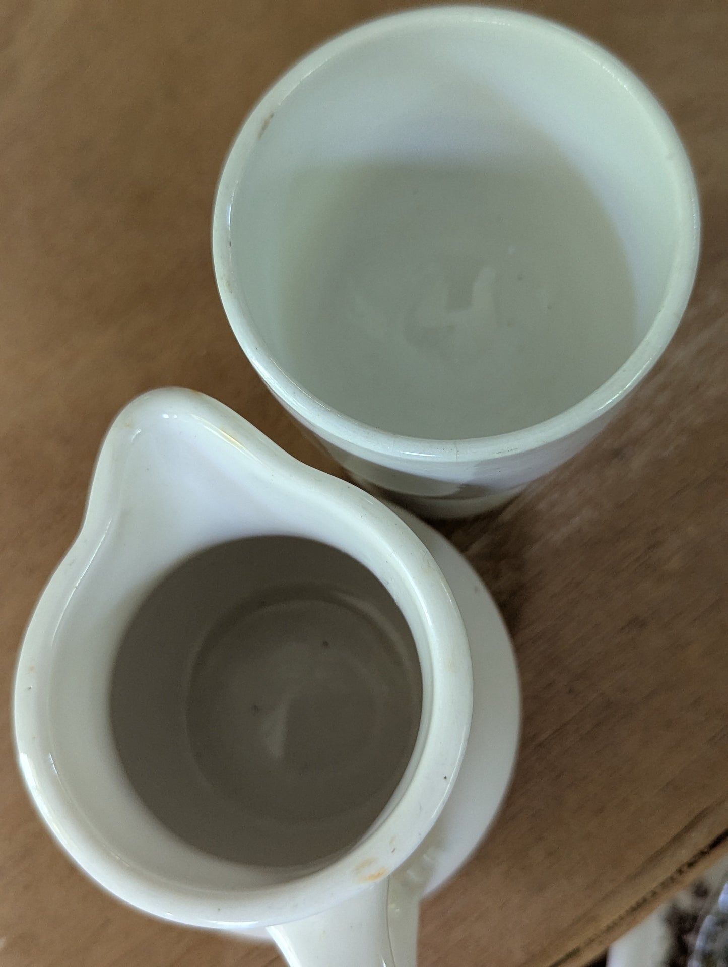 Homer Laughlin creamer and egg cup 2pc
