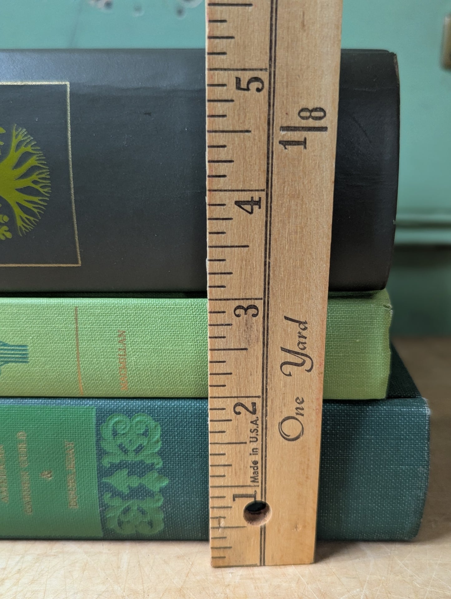 Set of 3 green garden books