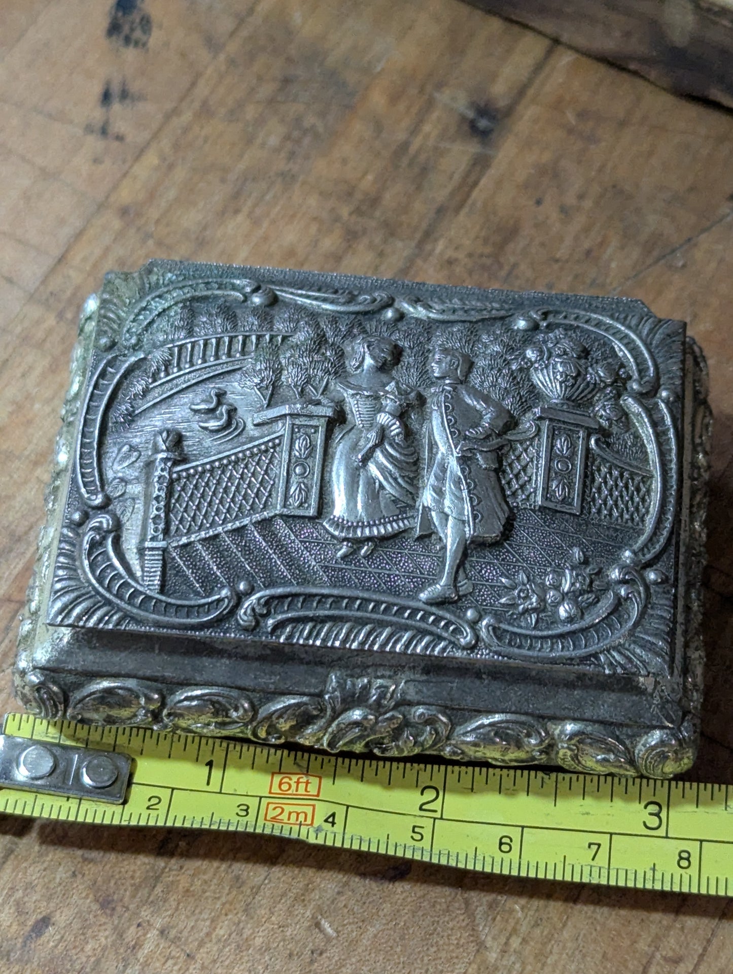 Victorian scene Japan jewelry casket