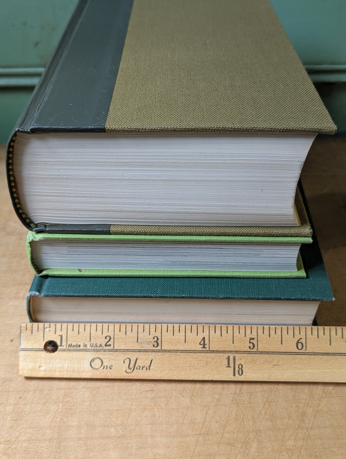 Set of 3 green garden books
