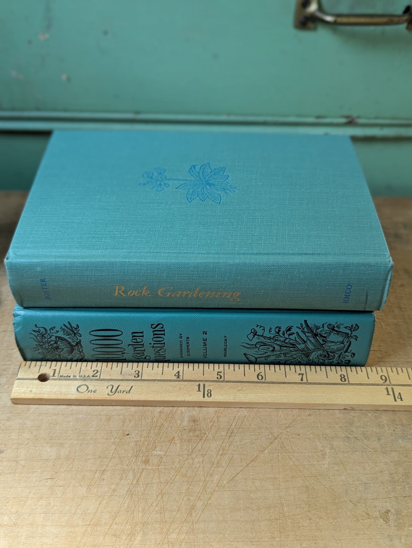 Pair of garden books Rock Gardens and 10,000 Garden Questions