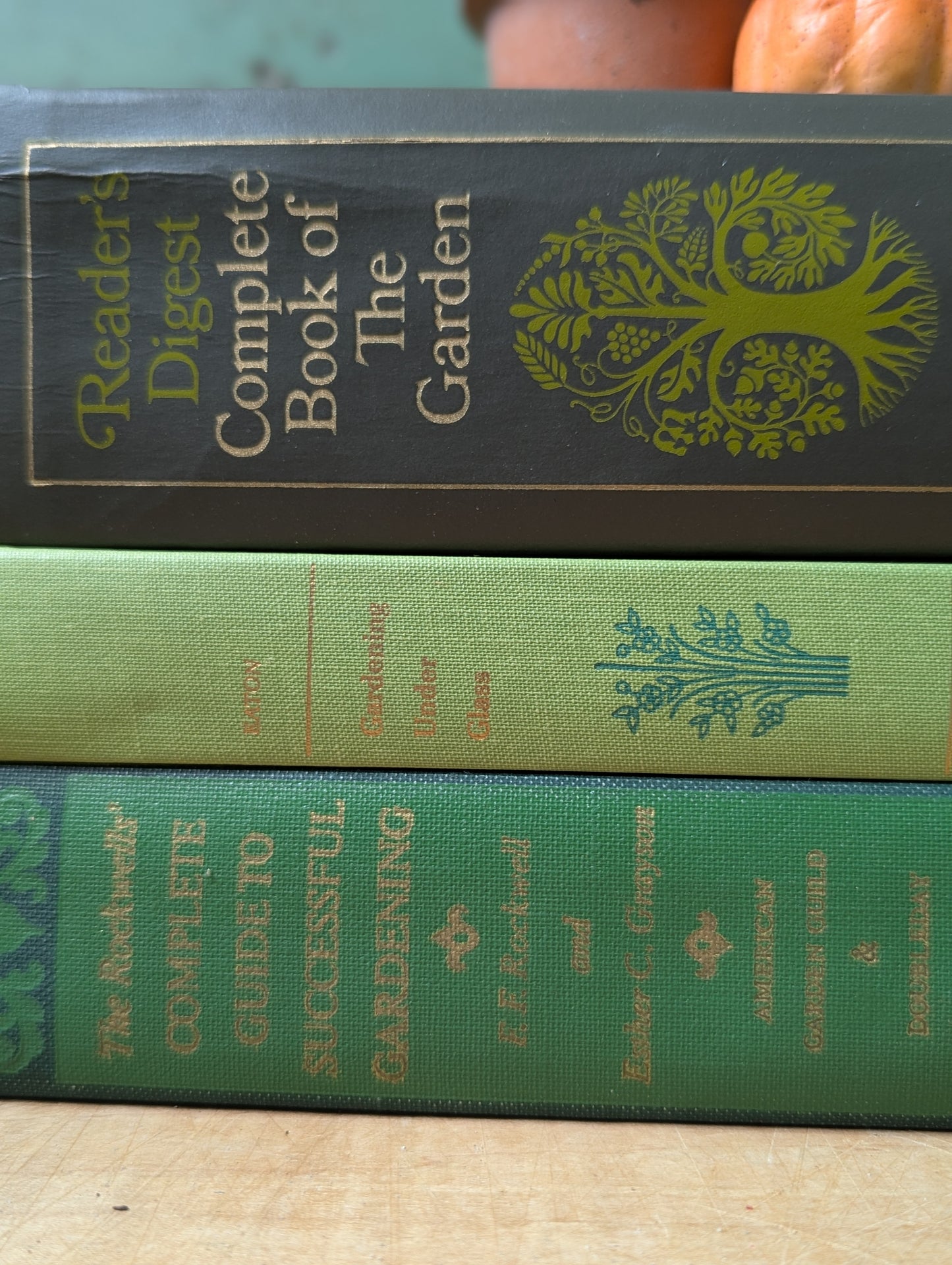 Set of 3 green garden books