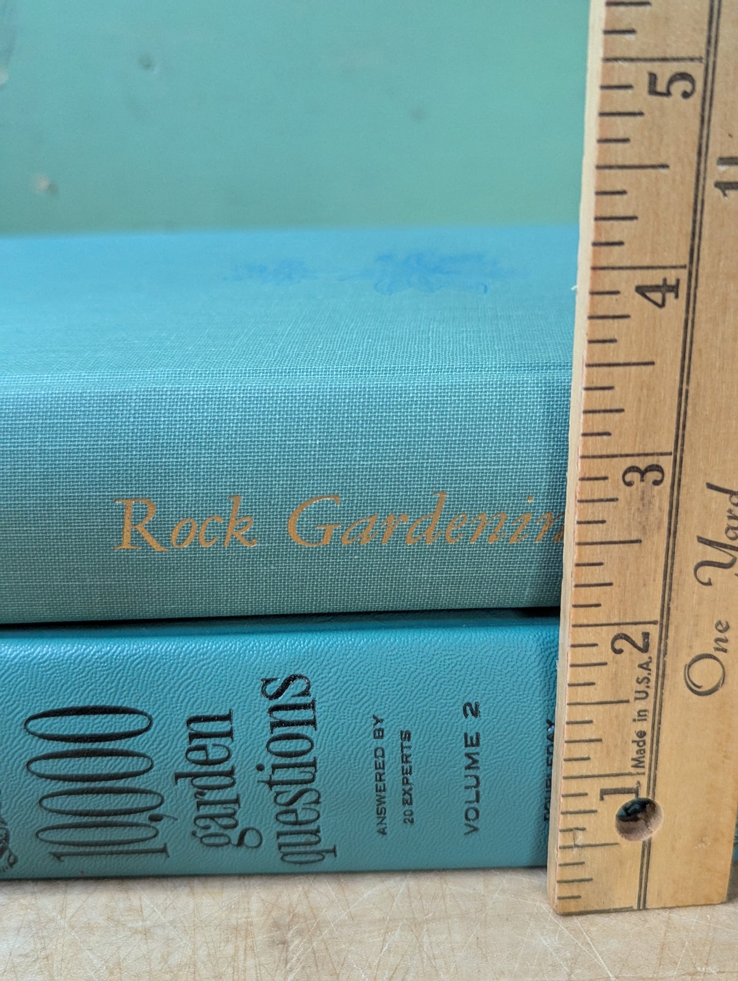 Pair of garden books Rock Gardens and 10,000 Garden Questions