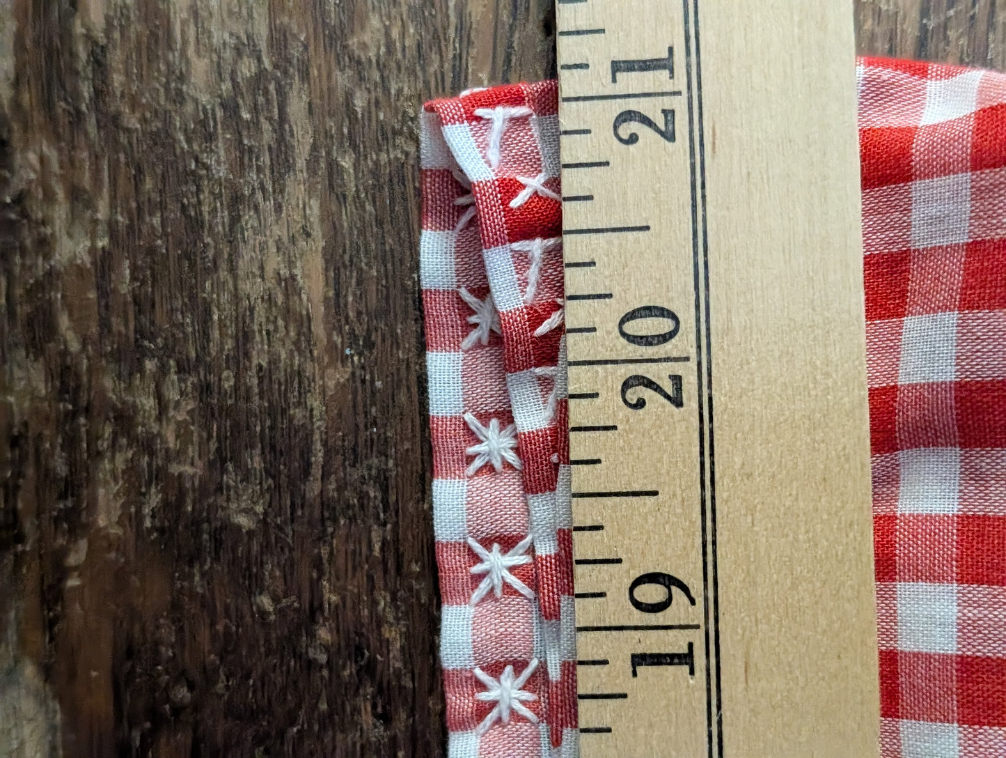 Tablecloth/topper