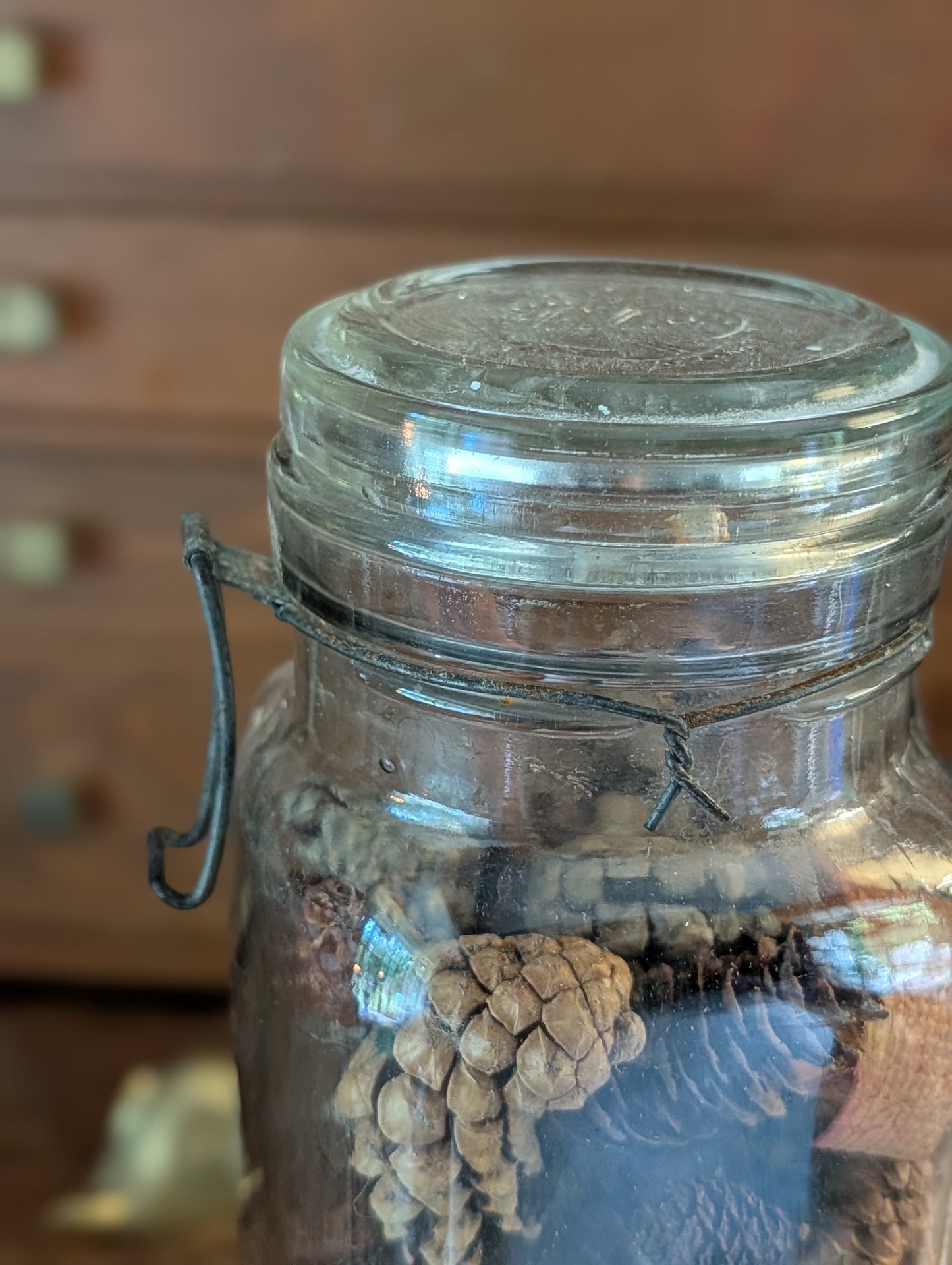 Queen canning jar