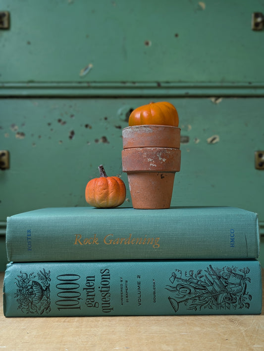 Pair of garden books Rock Gardens and 10,000 Garden Questions