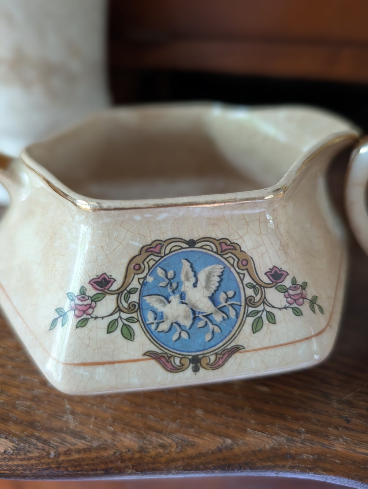 Martha Washington dove sugar and creamer
