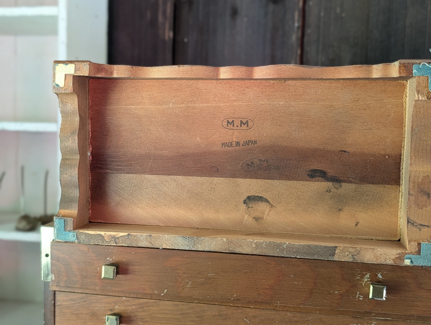 Jewelry chest of drawers