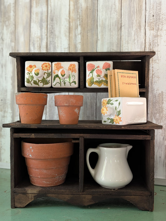 Child's doll hutch/cabinet