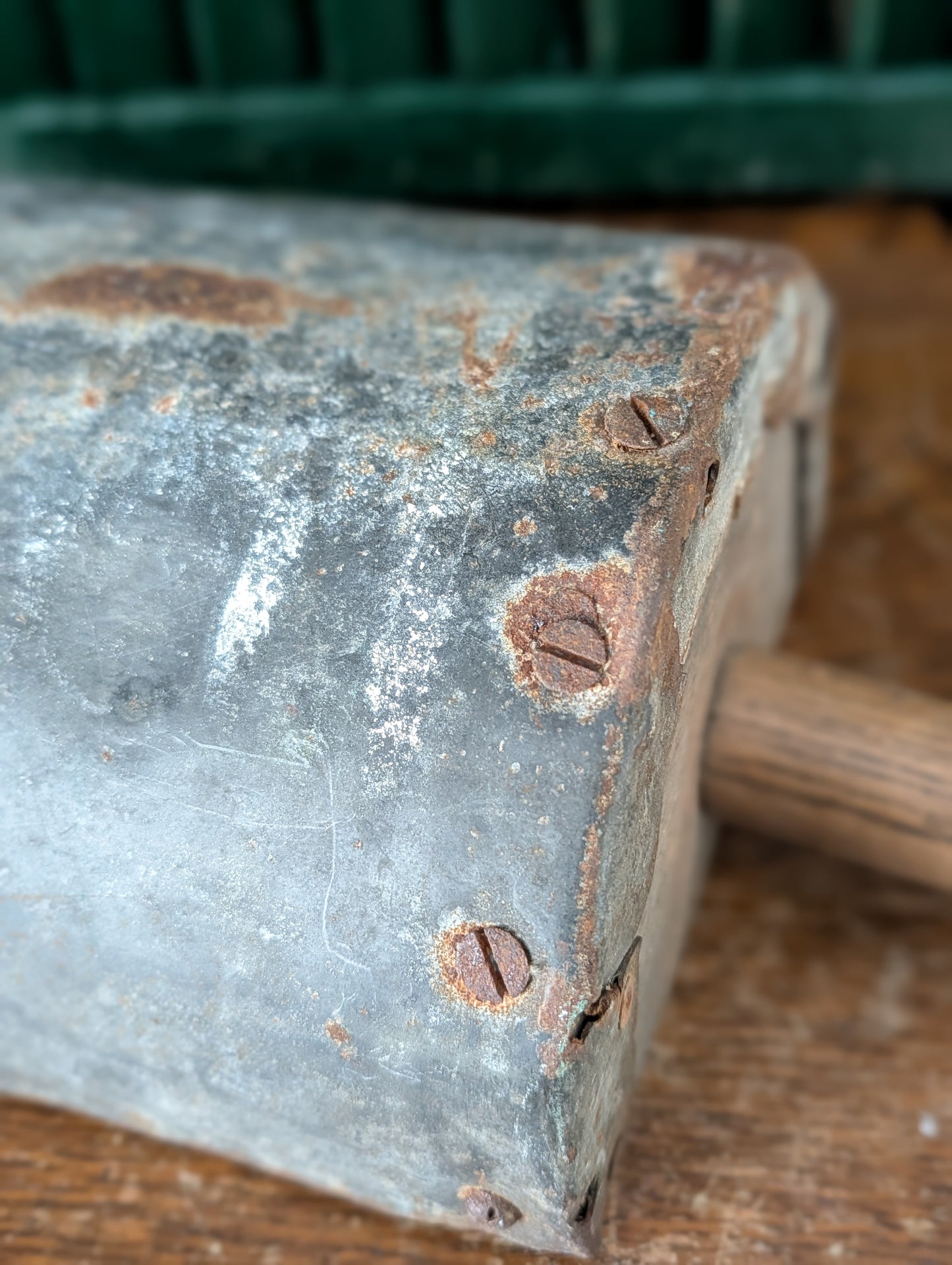 Farm grain scoop