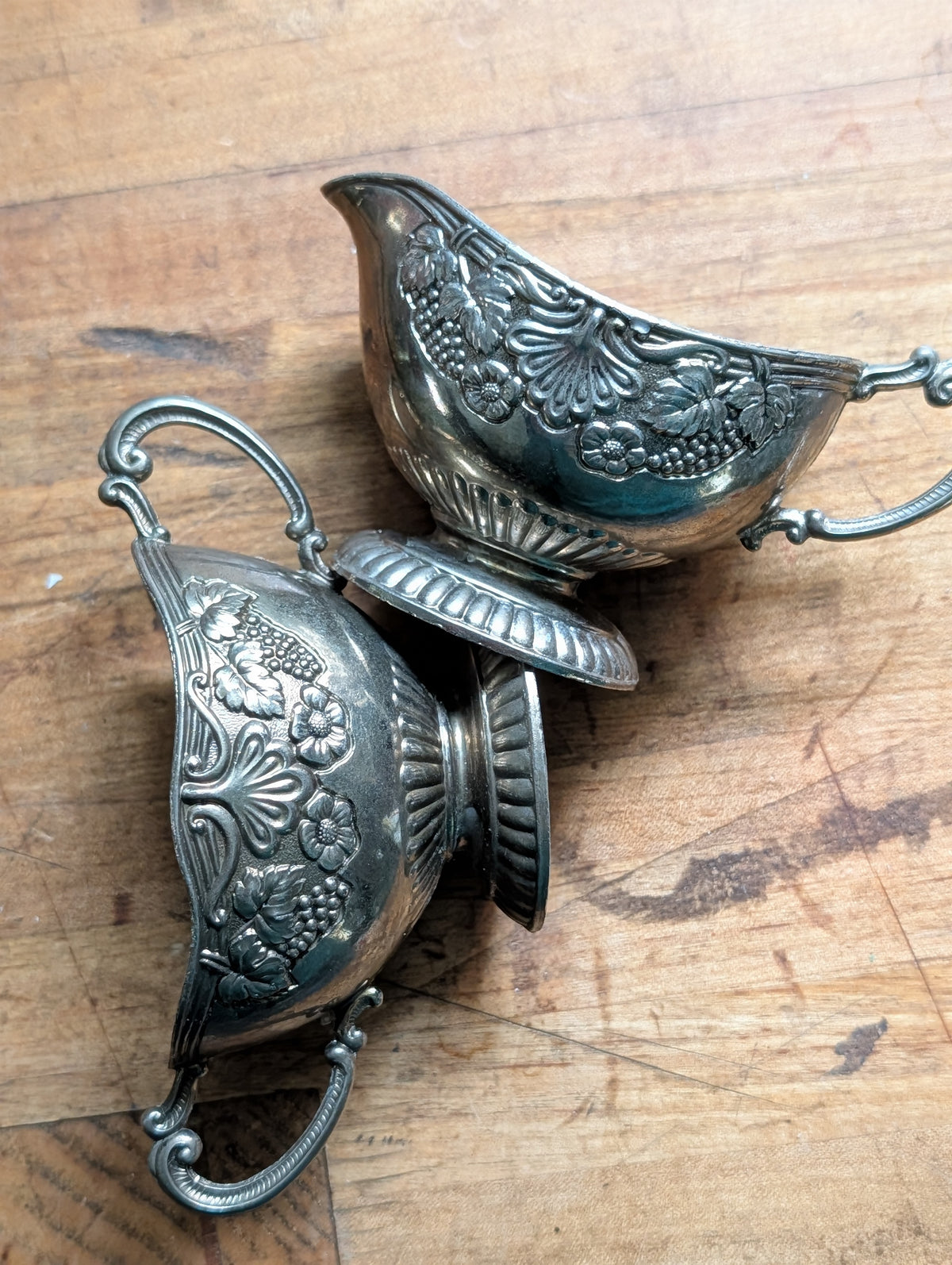 Creamer and sugar dish