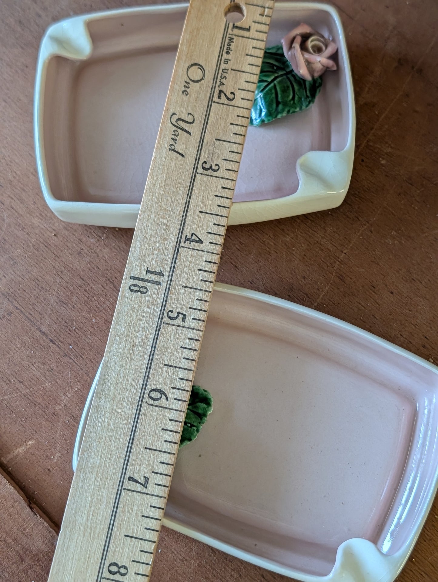 Pair of trinket dishes/ashtrays