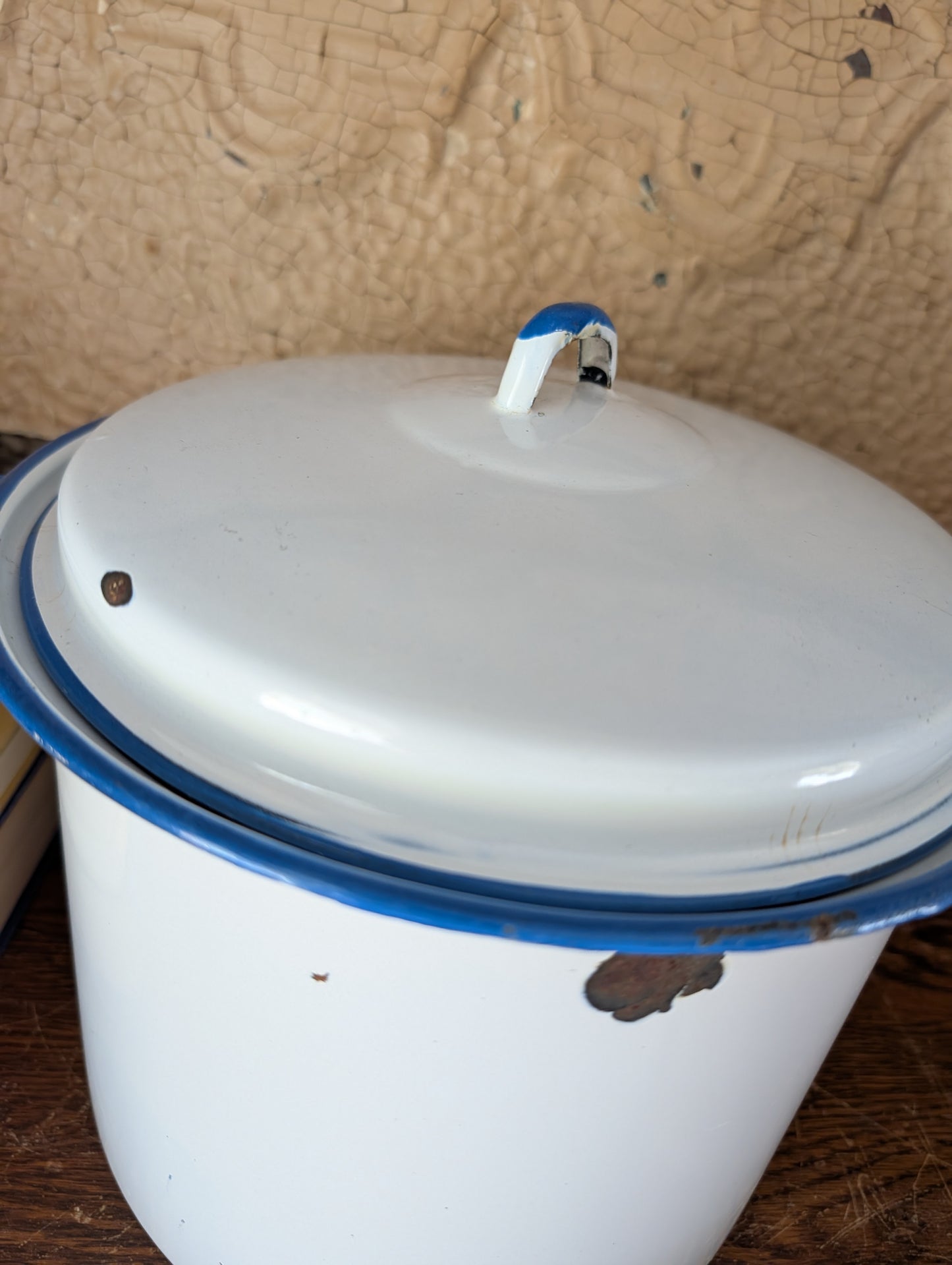 Baby bottle sterilizer pot and rack