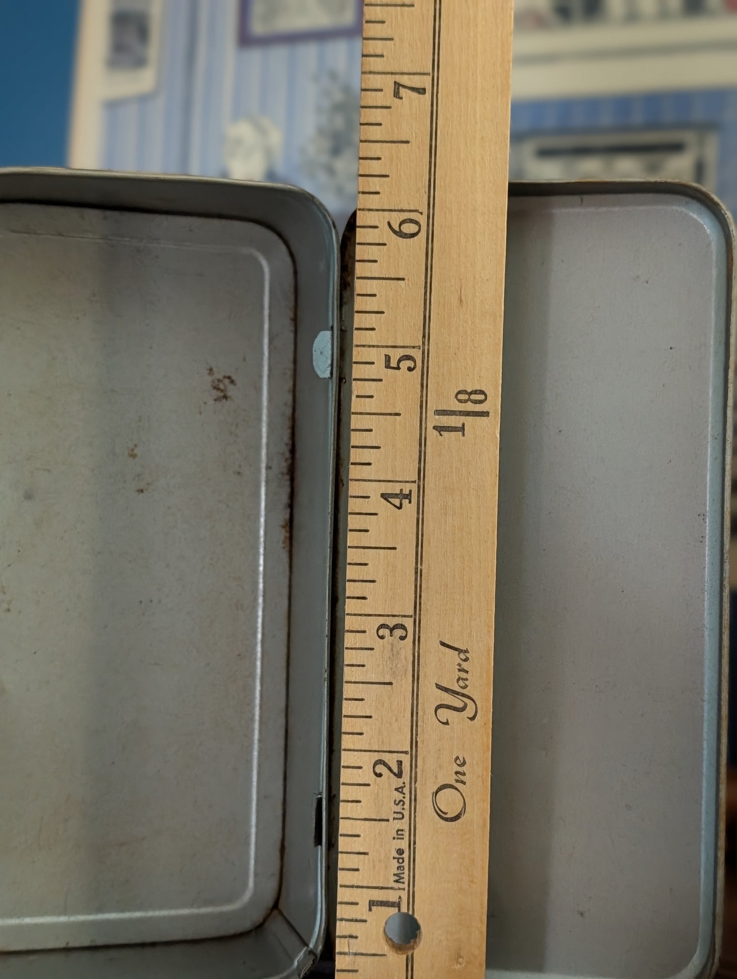 Sewing machine box