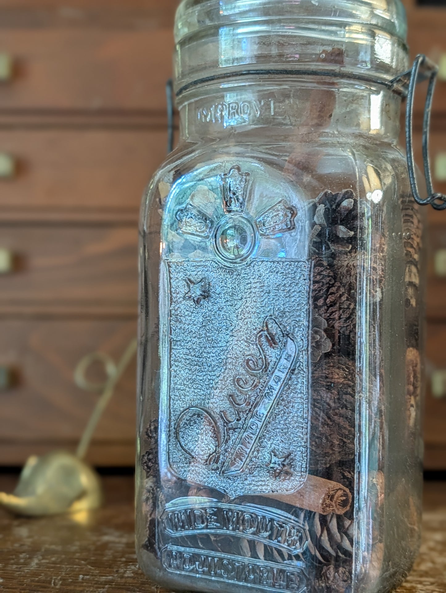 Queen canning jar