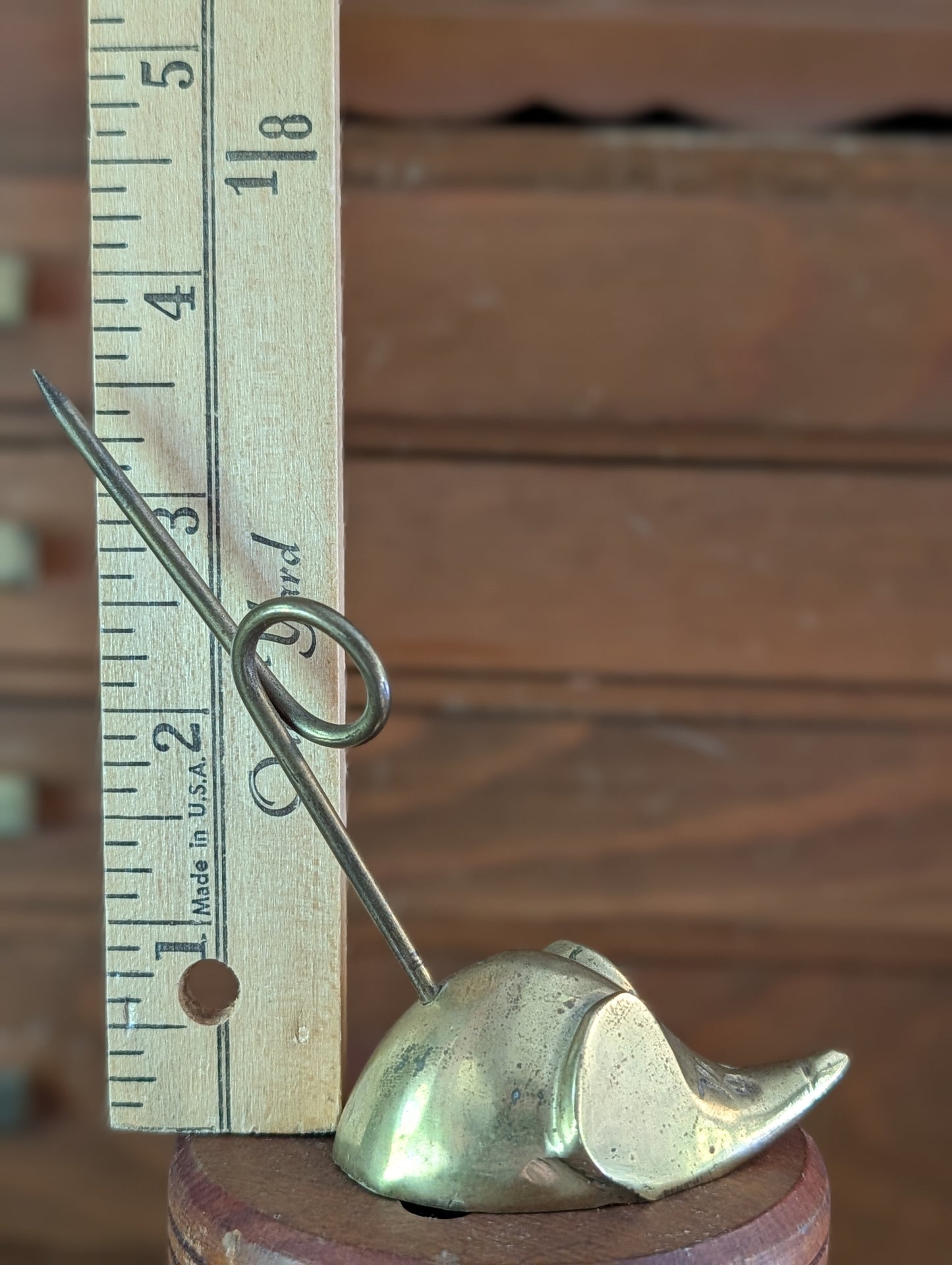 Brass mouse