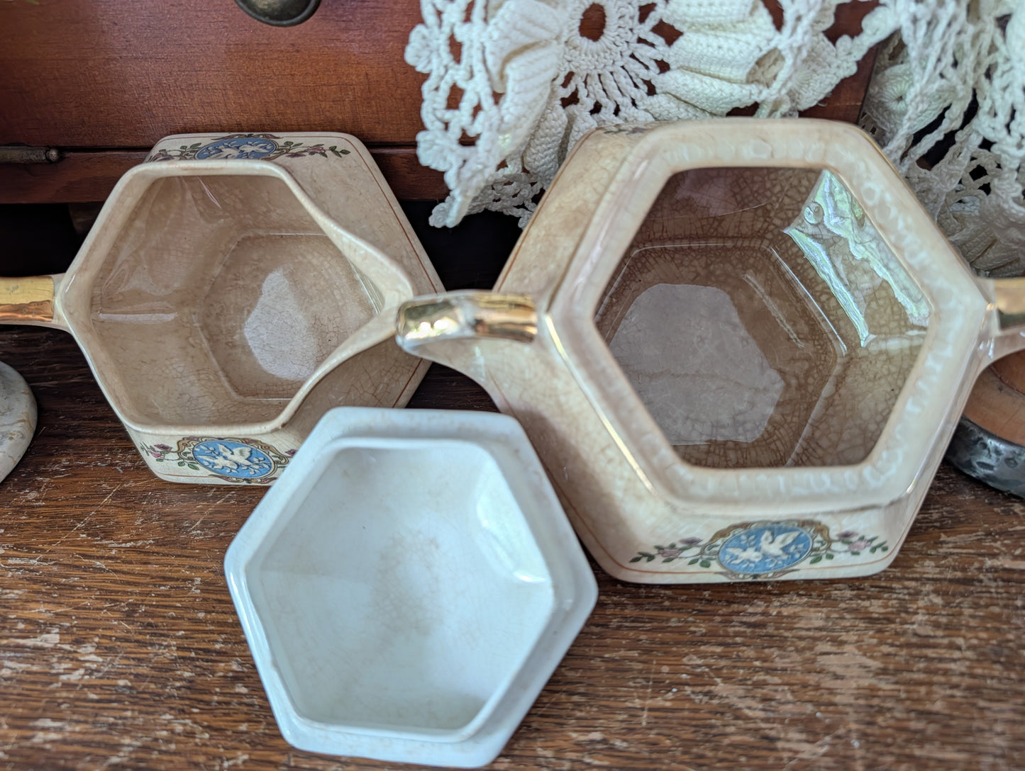 Martha Washington dove sugar and creamer