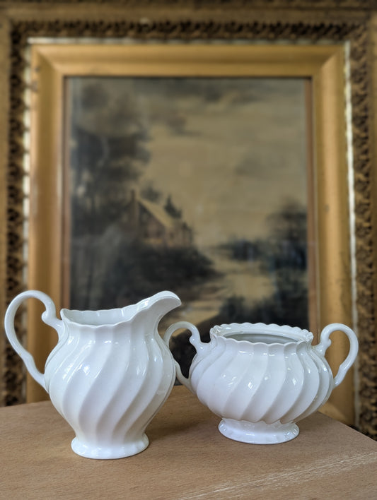 English cream and sugar