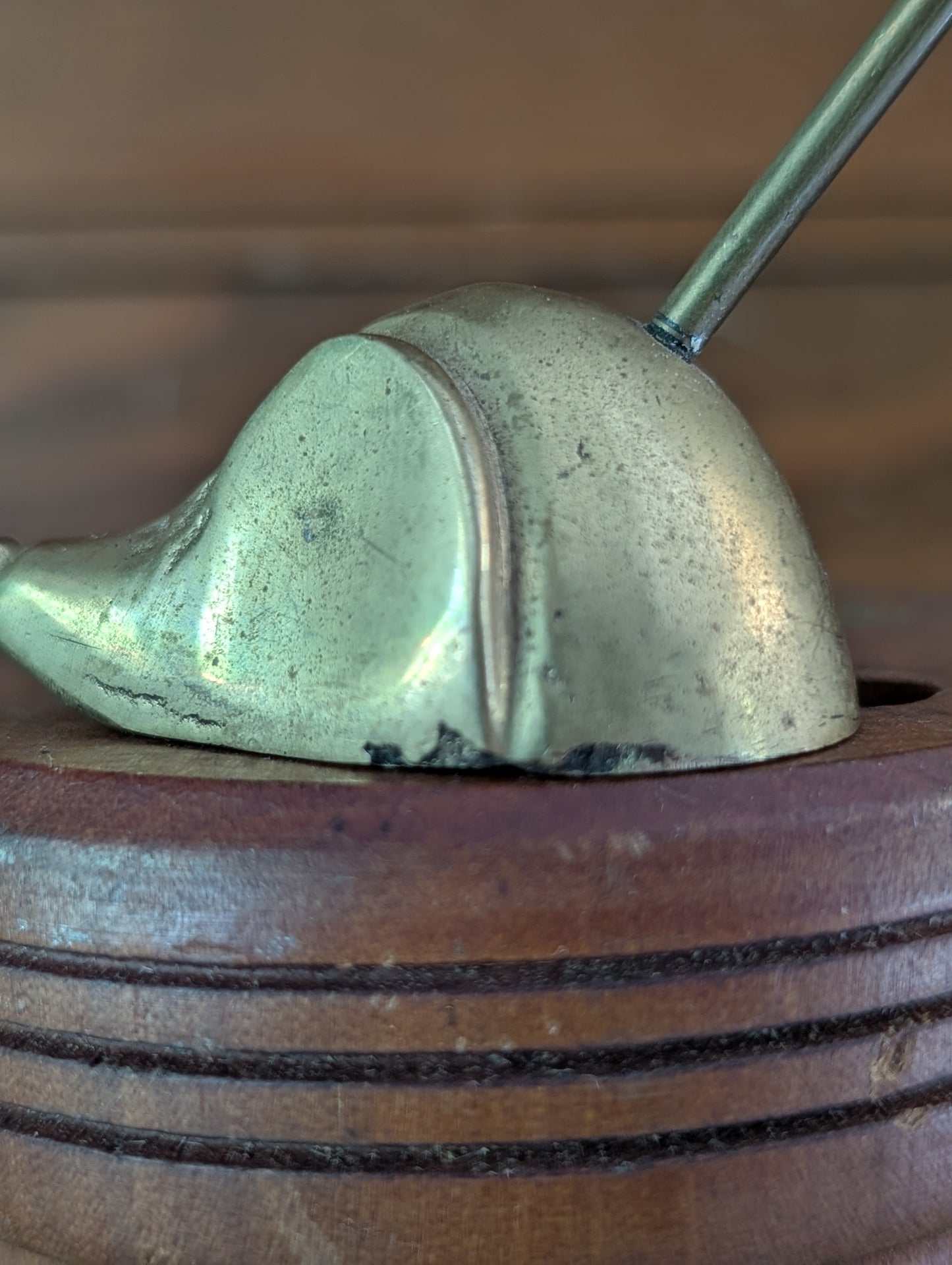 Brass mouse