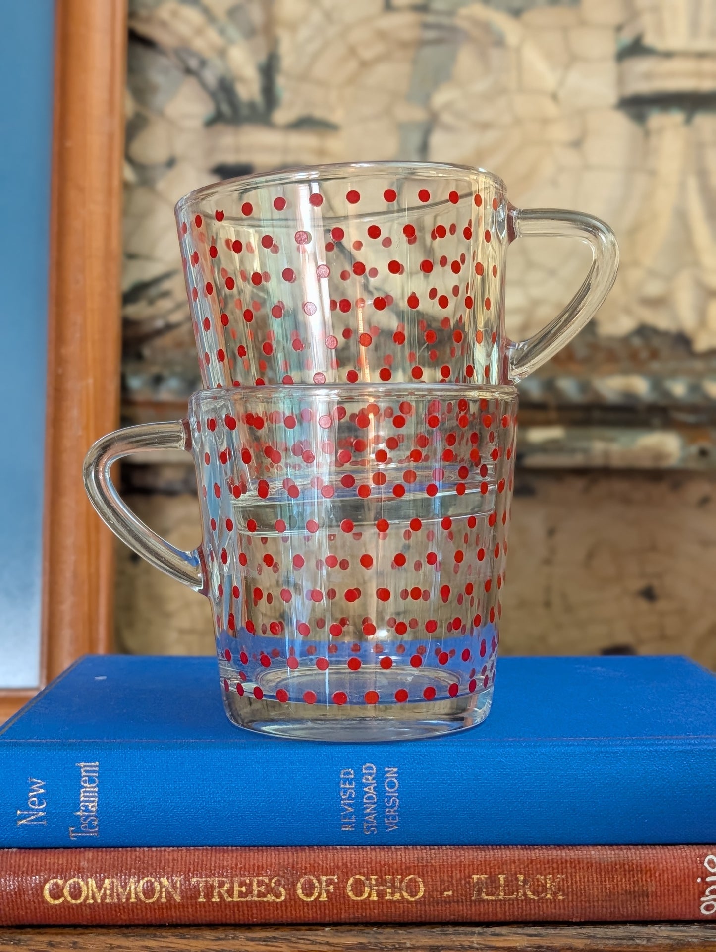 Polka dot cups