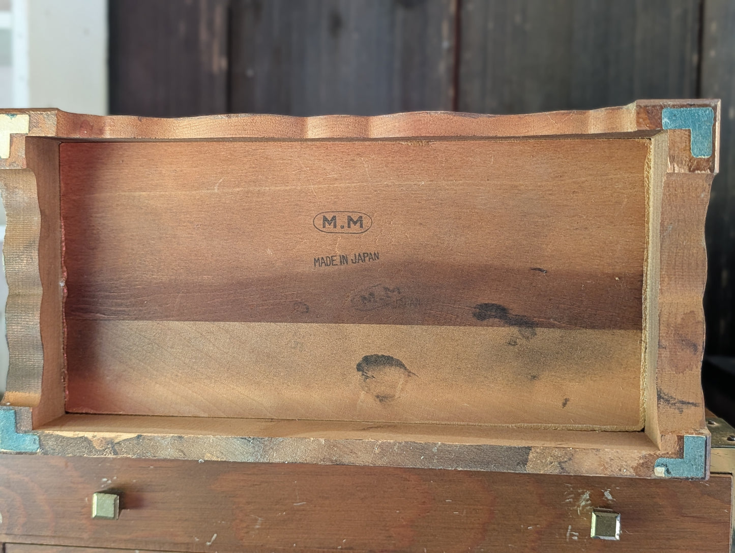 Jewelry chest of drawers