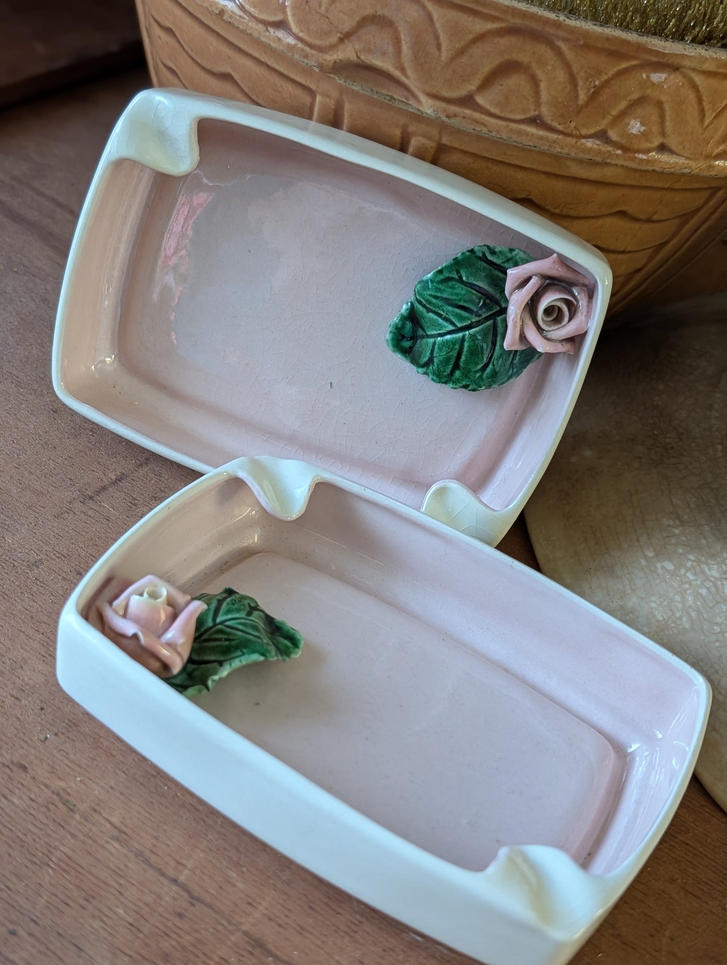 Pair of trinket dishes/ashtrays