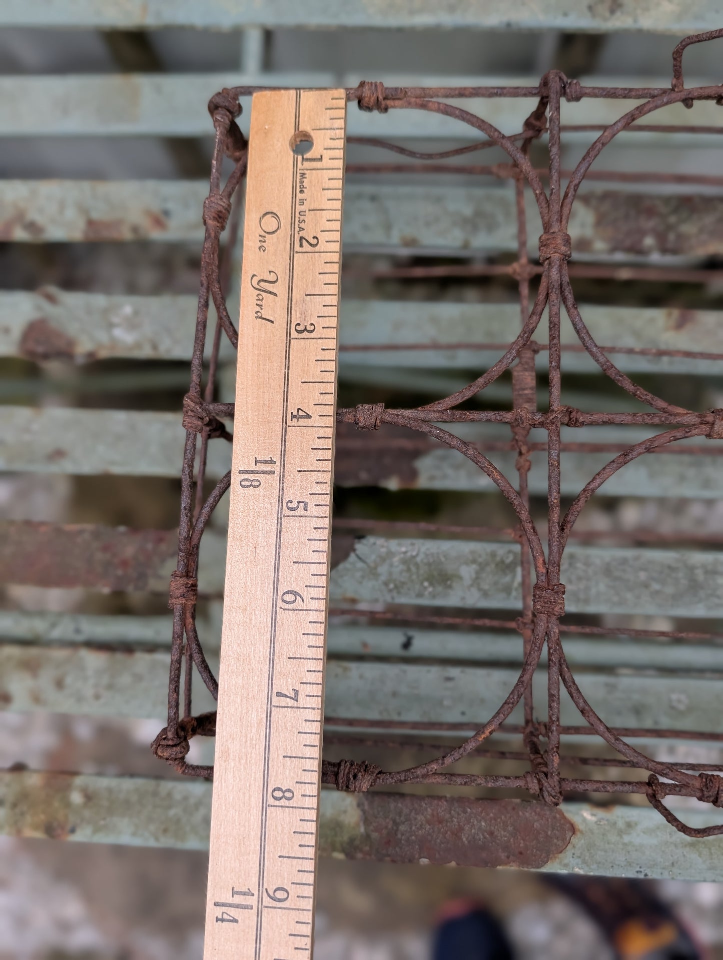 Wire pot/jar rack
