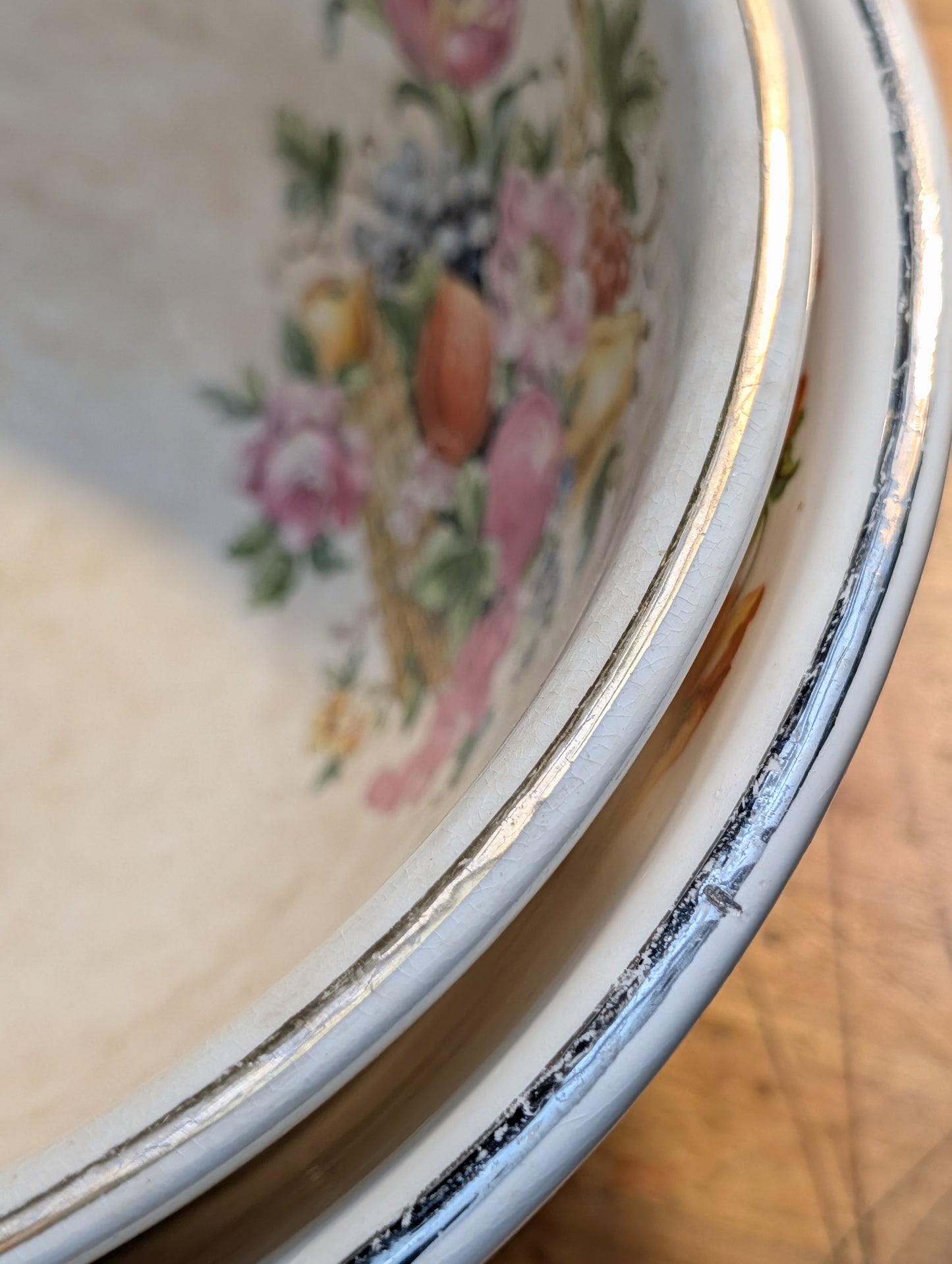 Pair of stoneware bowls