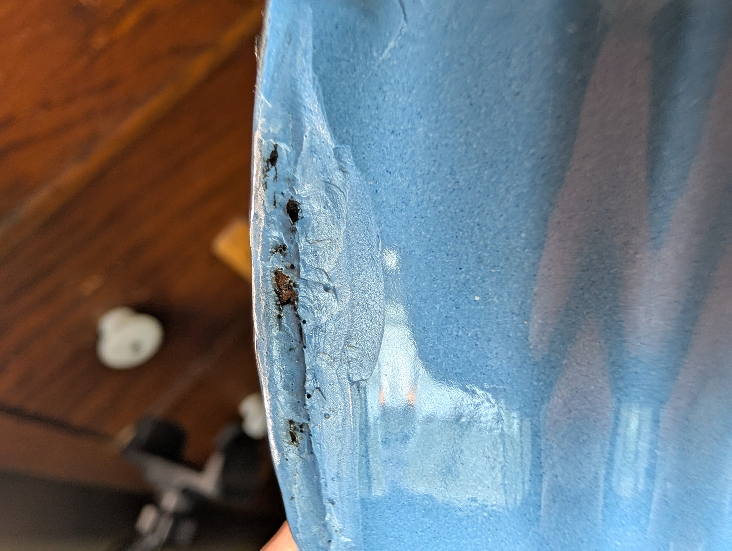Enamel candle holder