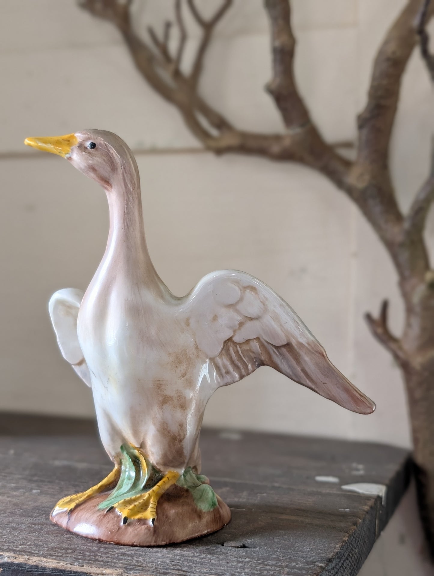 Goose fingurine