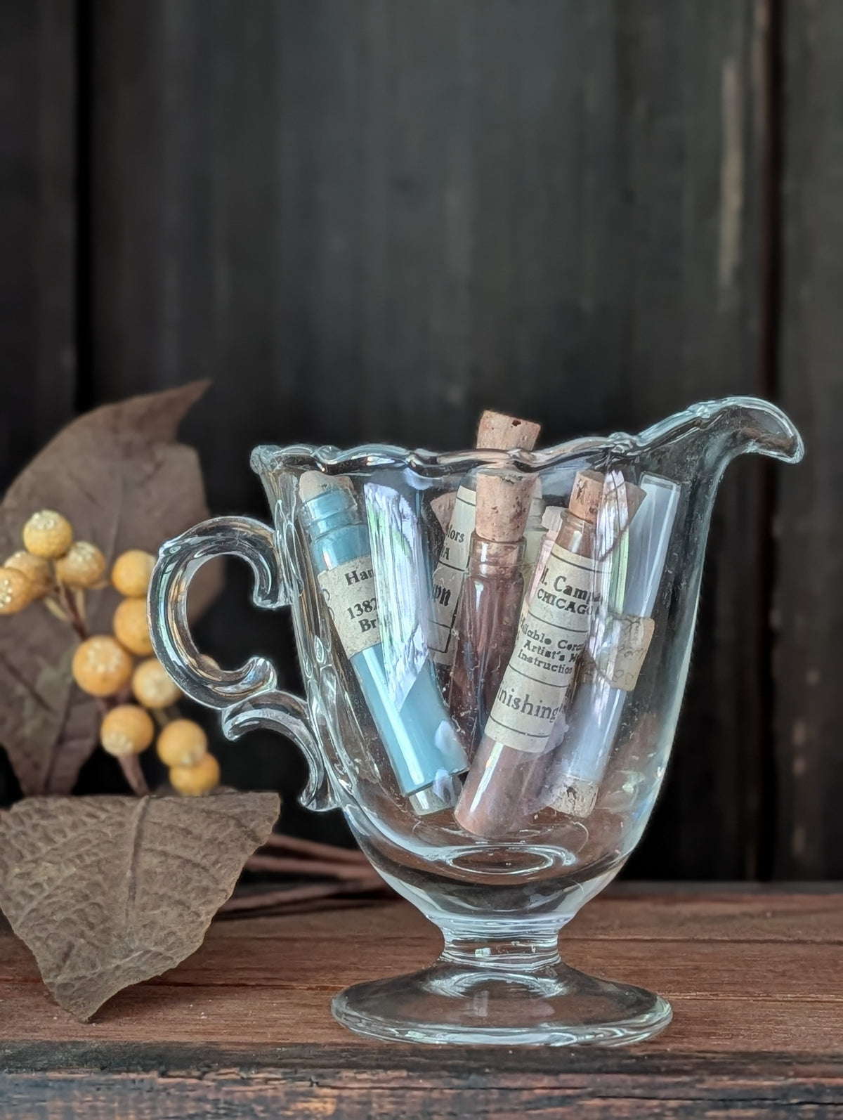Creamer with pigments