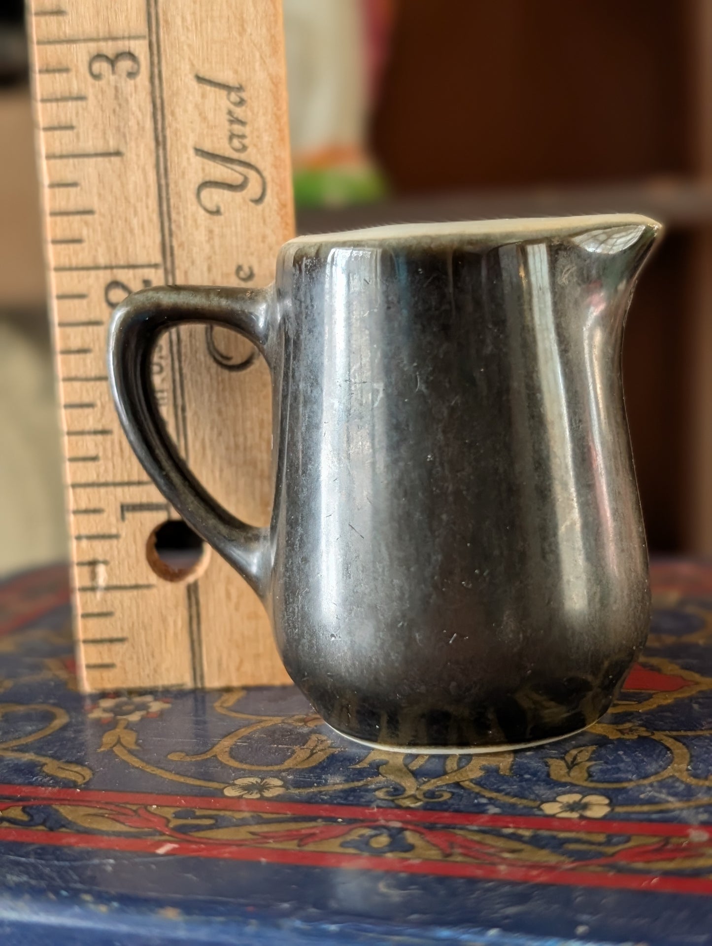 Hall creamer