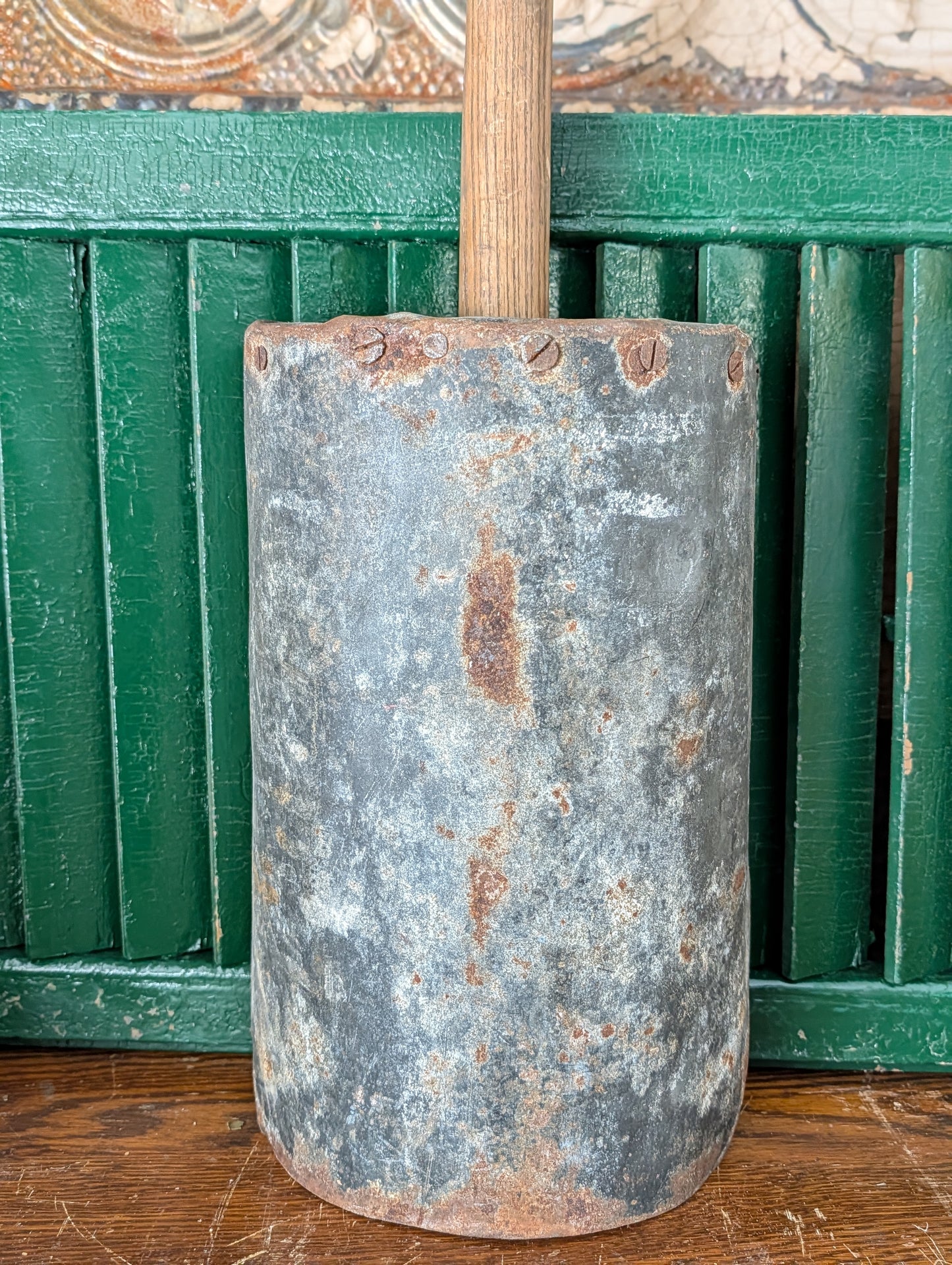 Farm grain scoop
