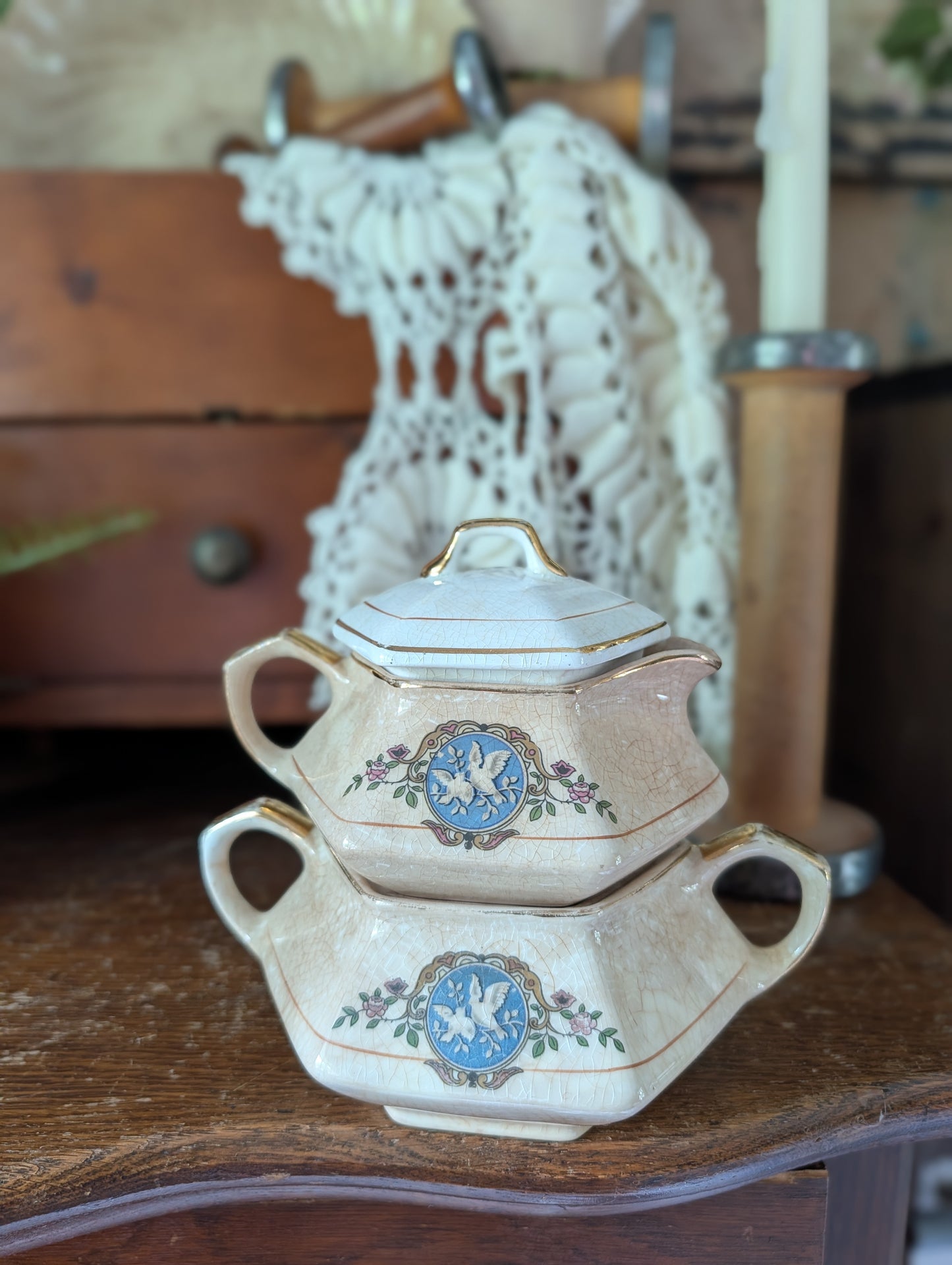 Martha Washington dove sugar and creamer
