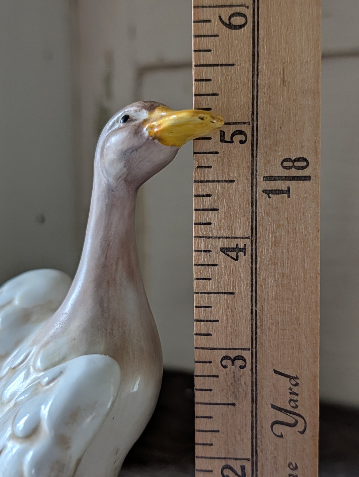 Goose fingurine