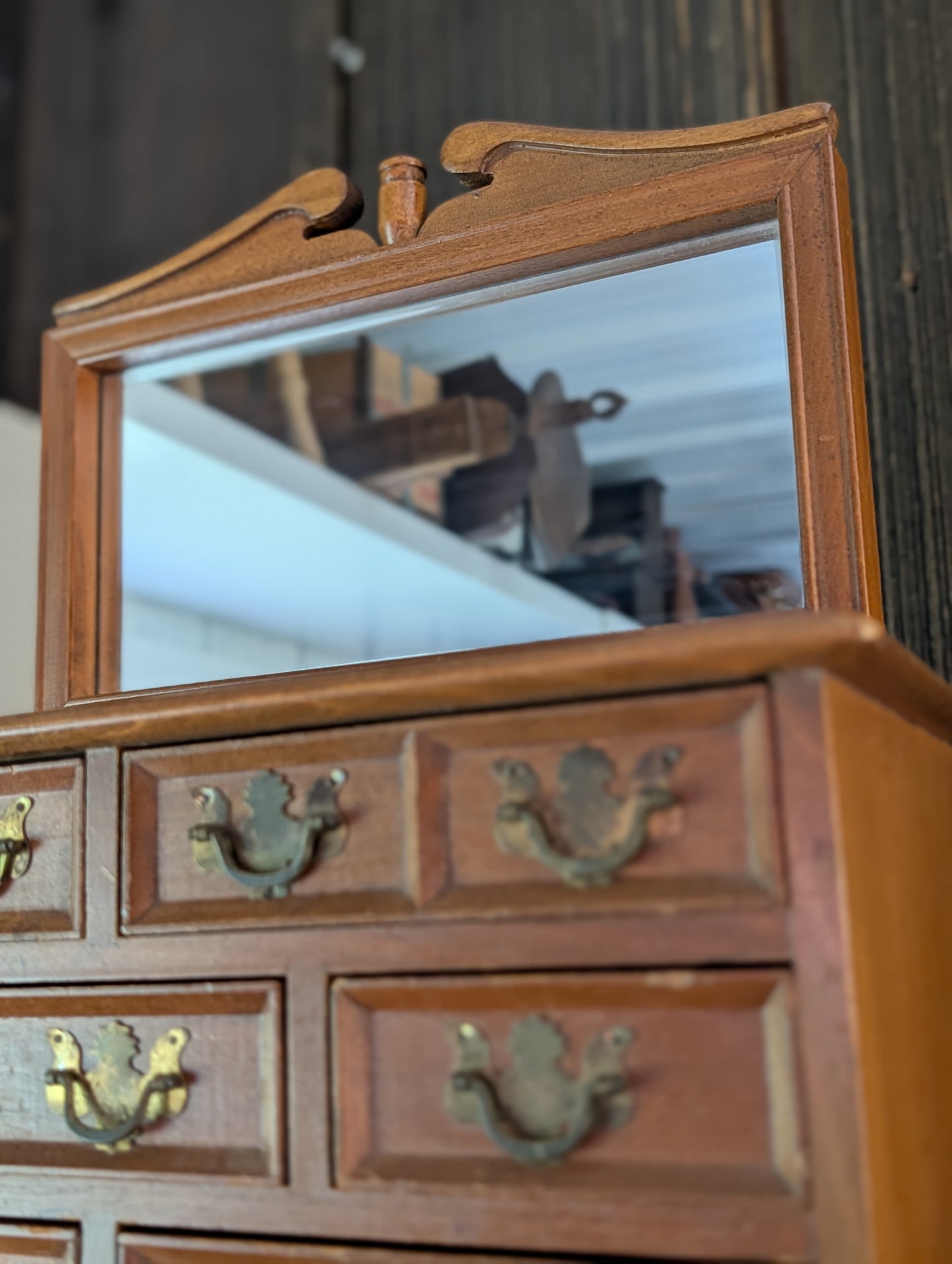 Jewelry chest of drawers