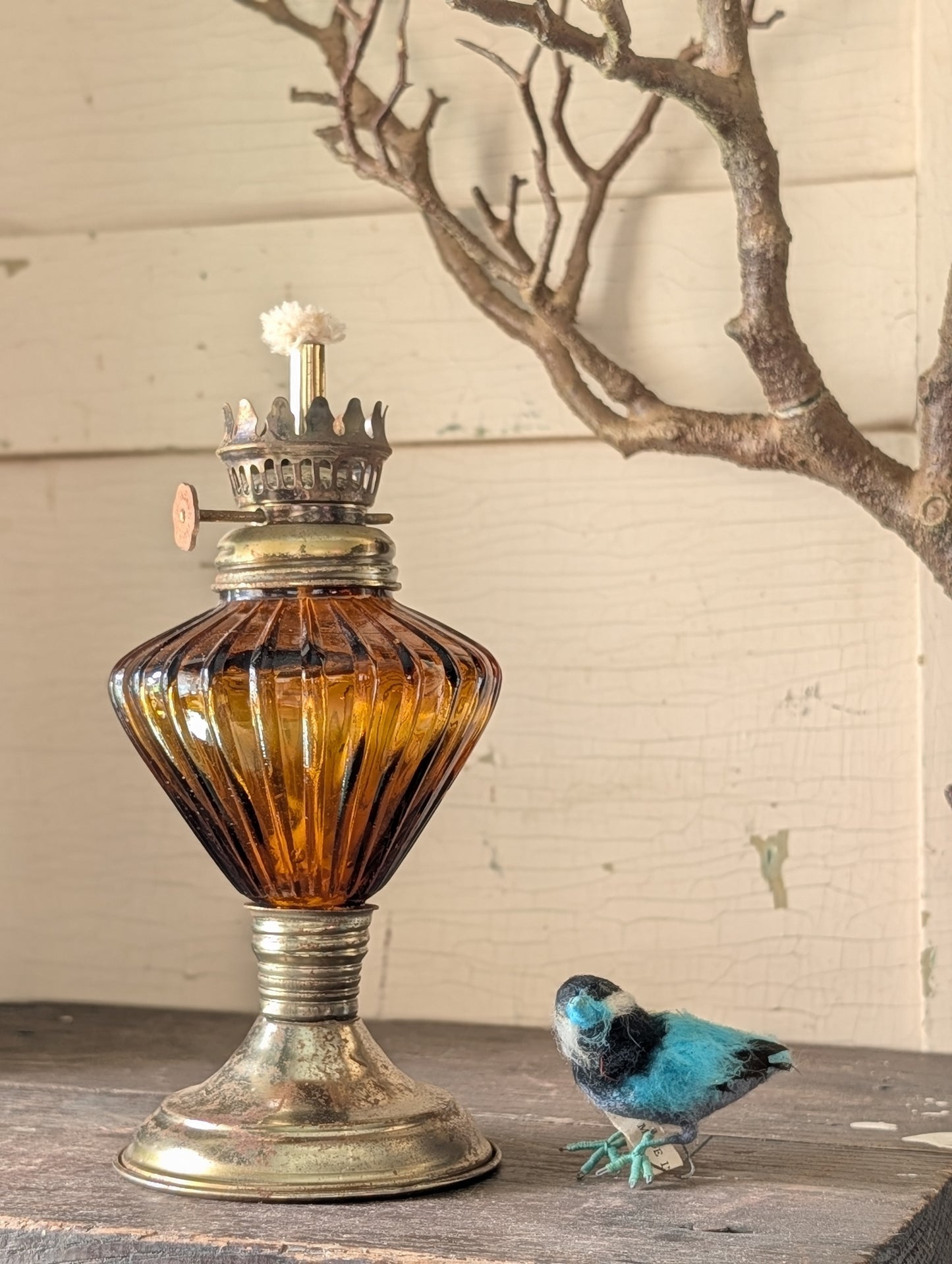 Oil/kerosene lamp