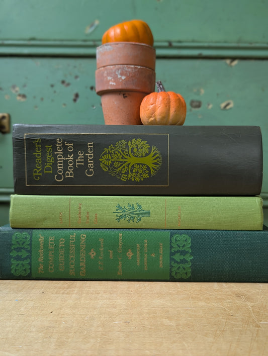 Set of 3 green garden books