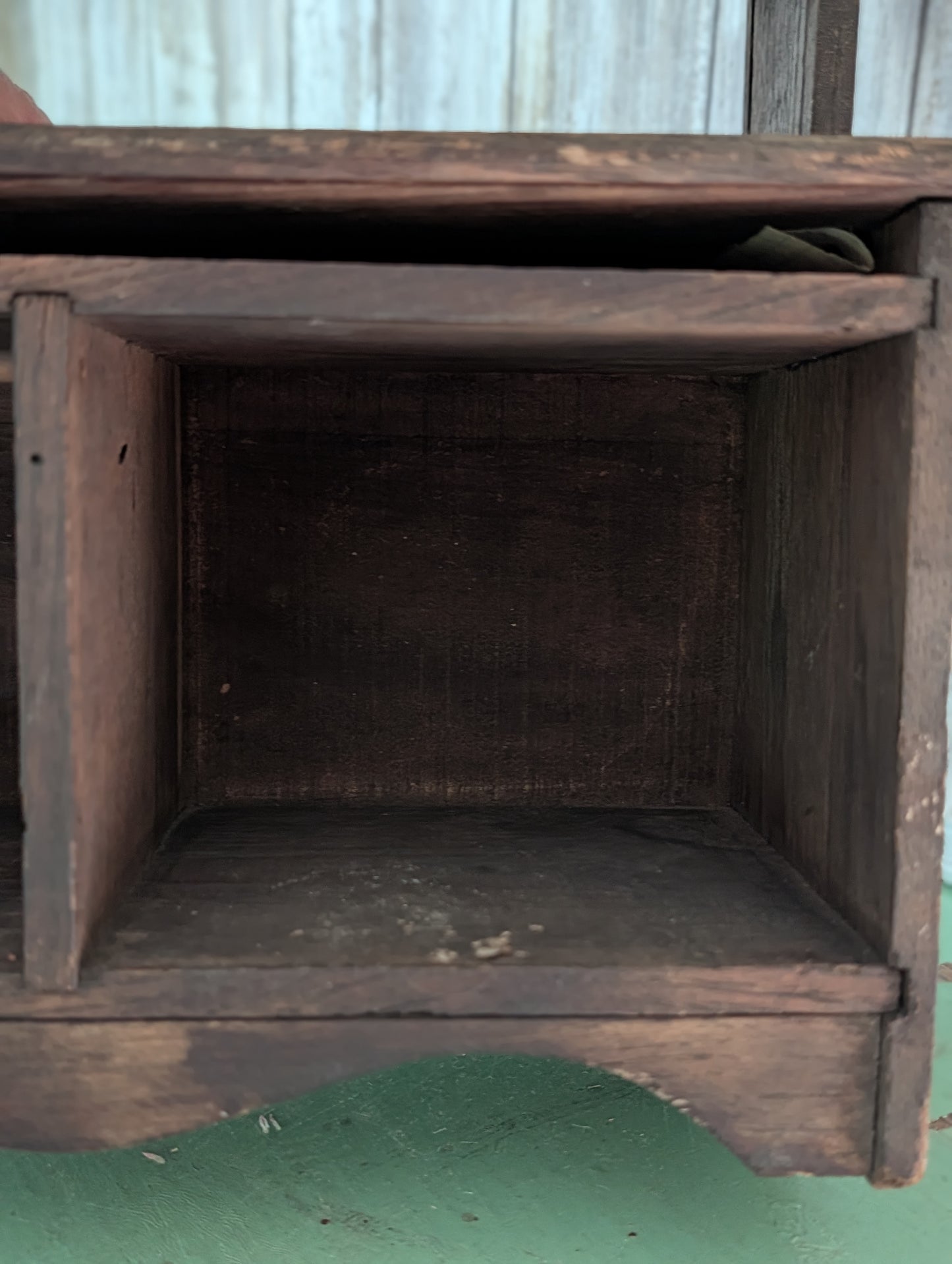 Child's doll hutch/cabinet