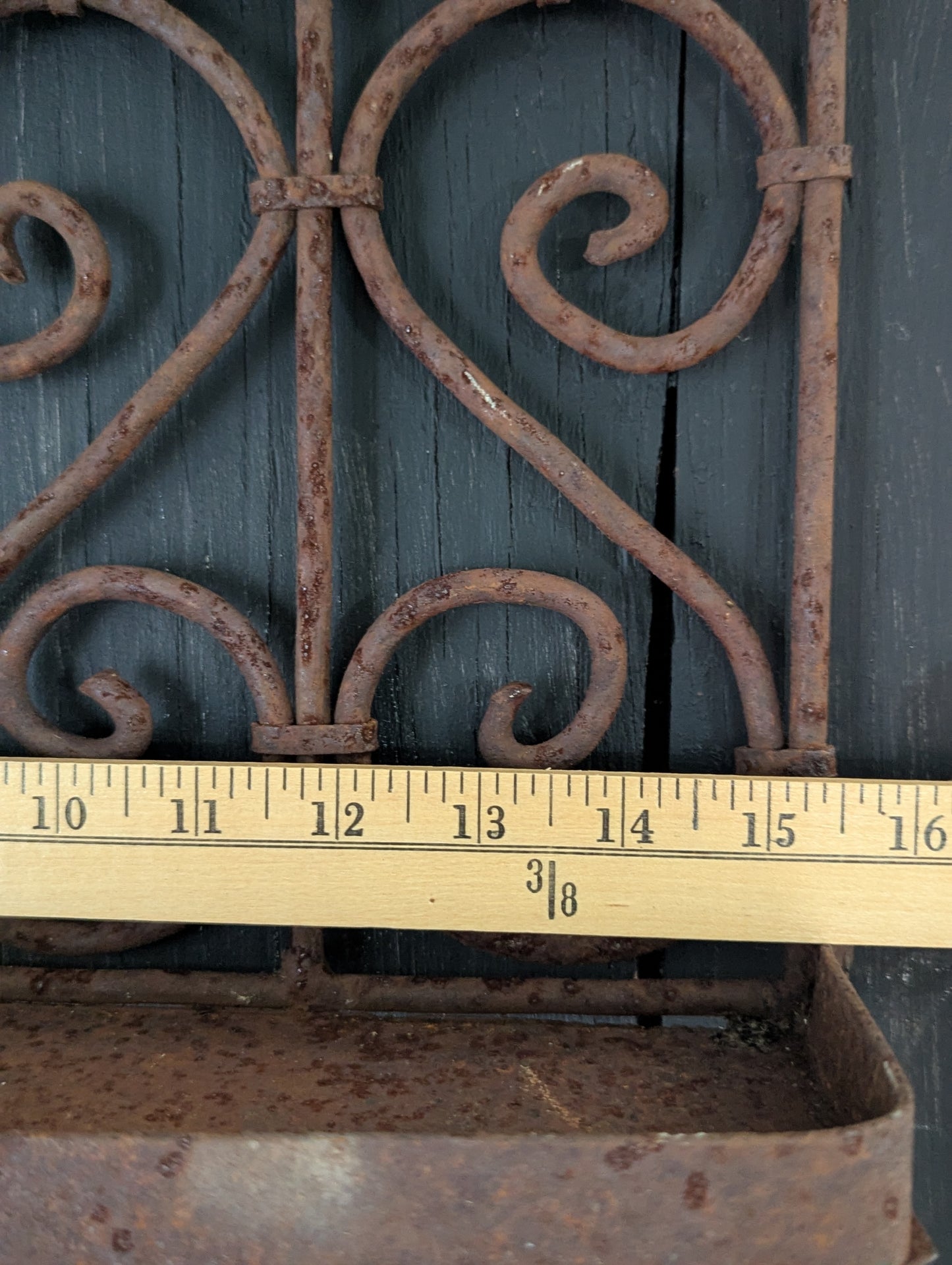 Garden shelf