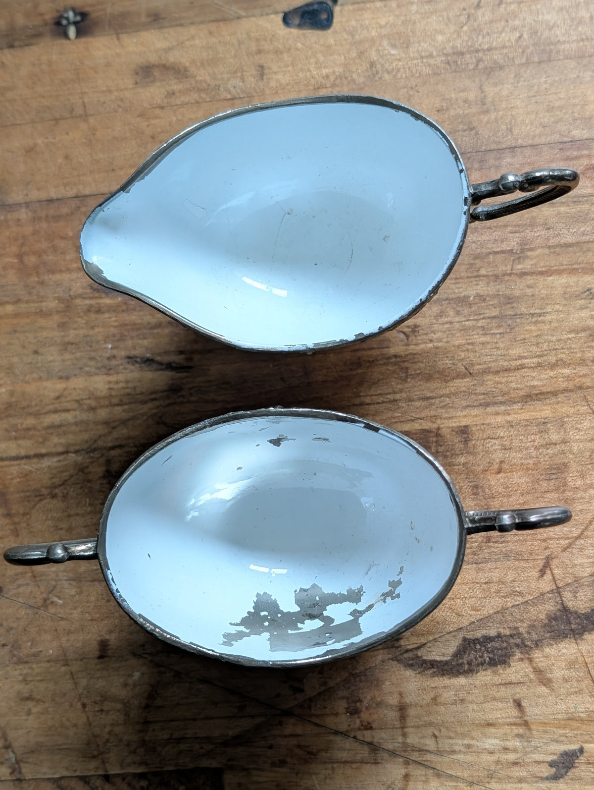 Creamer and sugar dish